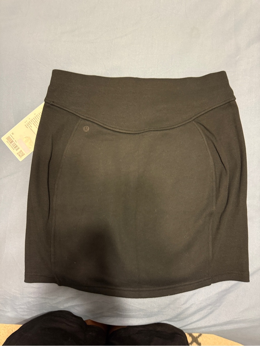lululemon athletica Scuba HR Mini Skirt Size M - Black
